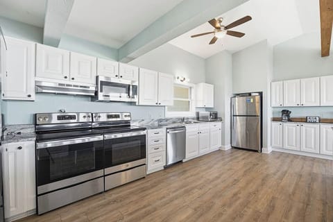 Top-Level Kitchen with Bar (seats 8)