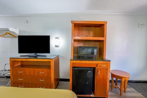 Bedroom. Interior and views may vary based on location and availability.