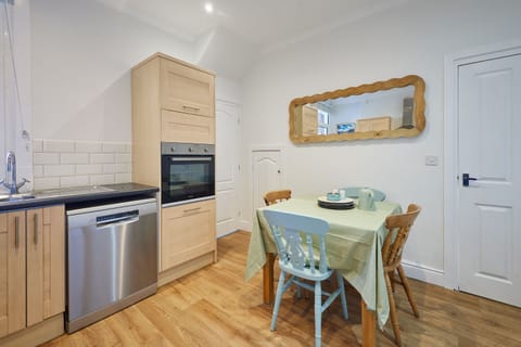 Prospect Retreat, Knaresborough - Host & Stay