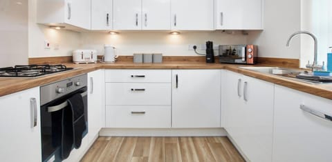 Kitchen at MyStayUK Short Lets & Serviced Accommodation			