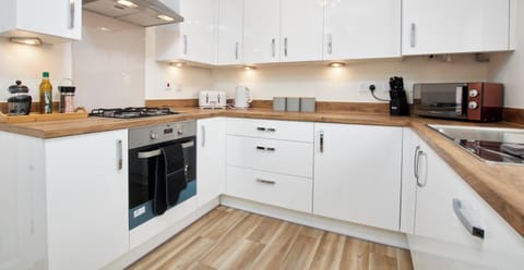 Kitchen at MyStayUK Short Lets & Serviced Accommodation