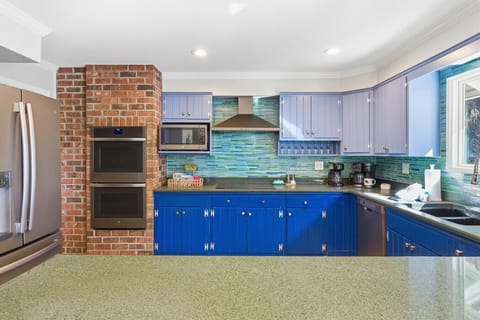 Easy, Open Kitchen Made for Group Meals