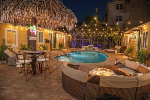6WestBeachCottagesMadeiraBeachFL_0566