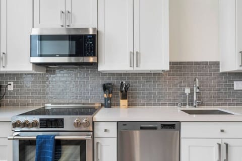 eafea8d5-6d8e-4df8-b914-e97414db3d6e