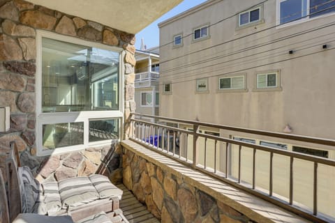 Furnished Balcony | 2nd Floor