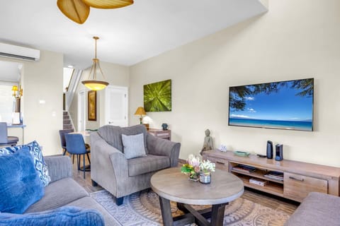 The perfect place for mid-afternoon cocktails and bringing everyone together. KBV-24G3