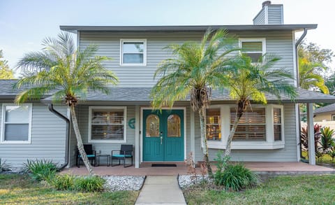 front of house with covered seating