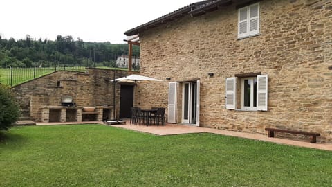 Brick, Cottage, Brickwork, Garden, Backyard, Lawn, Farmhouse, Yard, Stone Wall, Landscaping