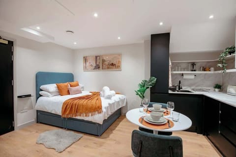 Bed, kithen and dining