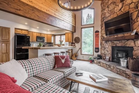 Welcome to Ski Run Villas #4!