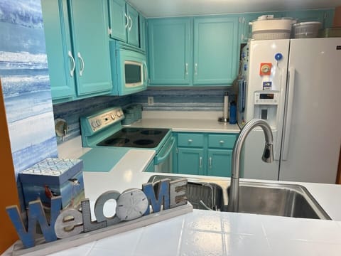 Indoors, Kitchen, Sink, Sink Faucet, Appliance