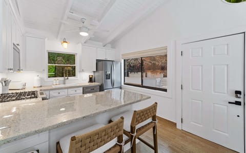 The entryway leads right into your beautiful, fully up-to-date kitchen