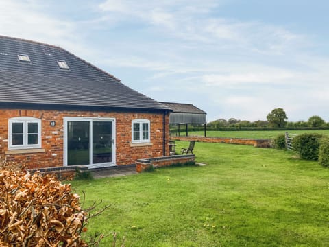 Exterior | Holly Tree Barn - Brook House Farm, Minshull Vernon, near Nantwich