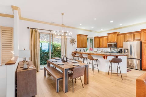 Dining area and kitchen both have ocean views as well