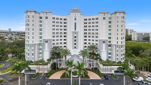 Welcome to the Antigua Tower at The Dunes in Naples