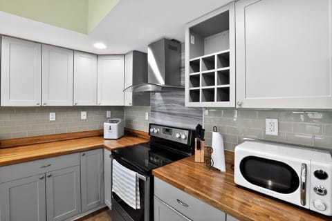 Every detail in this kitchen is designed for your convenience.