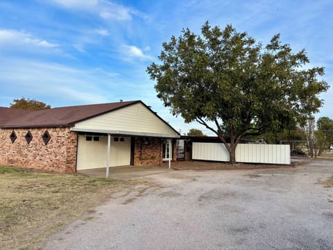 Main entrance w/pecan tree