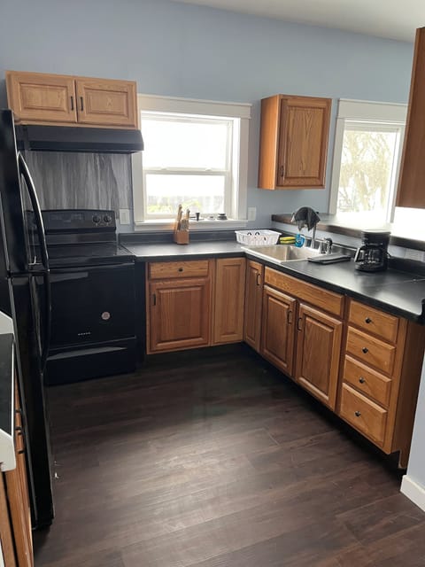 Spacious kitchen fully stocked