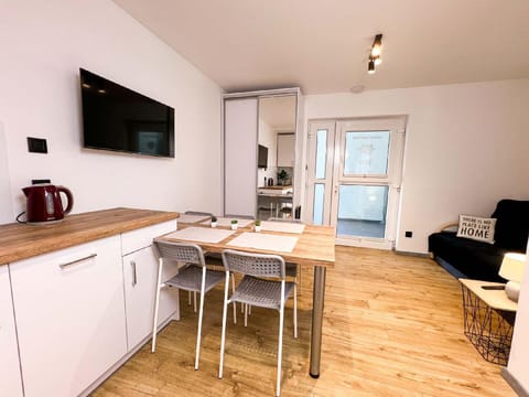 LIVING ROOM WITH KITCHENETTE