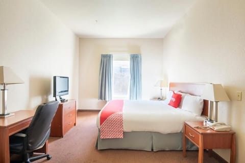 Bedroom. Interior and views may vary based on location and availability.