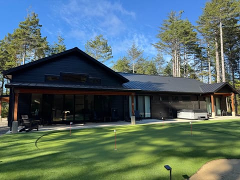 Putting green - Backyard