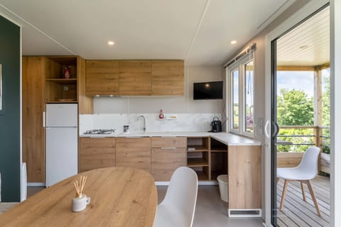 Camping Papillon Bouillon - Vakantiehuis Premium - Kitchen