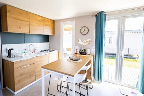 Camping Papillon Kinrooi – 118 - Kitchen