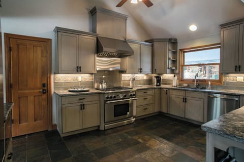 Inviting kitchen w/ Thermador oven and range