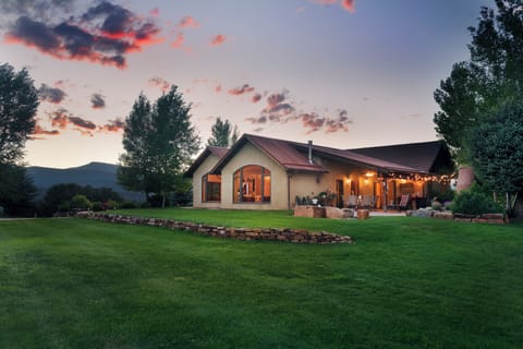 Starlight Mountain Retreat at twilight.