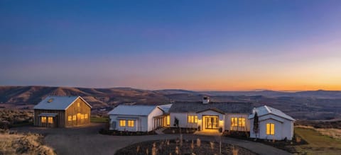 After a short drive up a private lane past orchards and sage Après Villa emerges