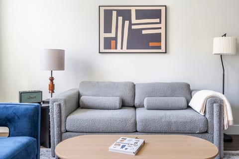 Blueground | Centerville, pool, nr Central Park Apartment in Hayward