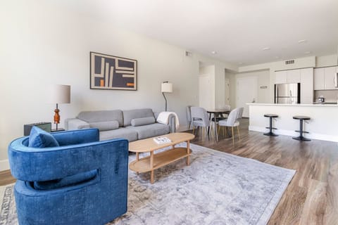 Blueground | Centerville, pool, nr Central Park Apartment in Hayward