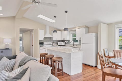 Salt Y Sol by FVC - Kitchen