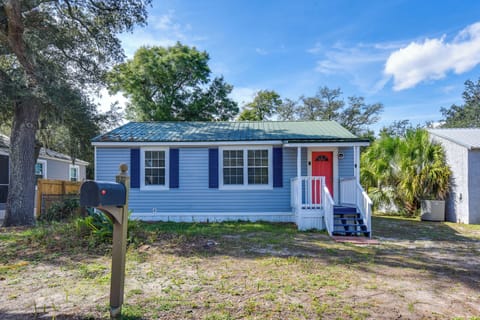Panama City Vacation Rental | 2BR | 1BA | 792 Sq Ft | 4 Steps to Enter