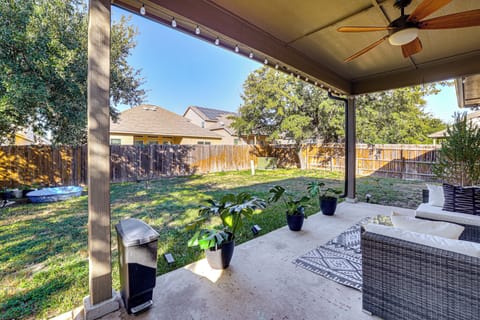San Antonio Vacation Rental | 3BR | 2.5BA | Steps to Enter | 2,765 Sq Ft