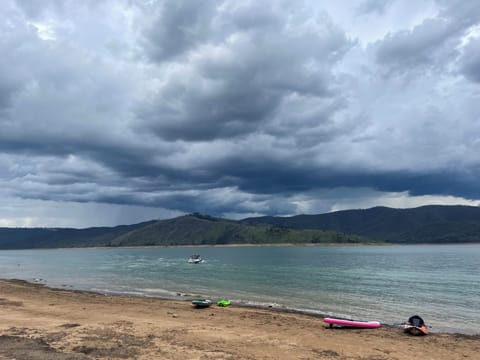 Blowering Dam – approximately 15-20 minutes drive 