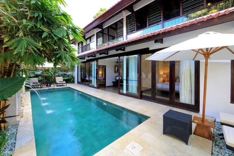 Cinta - Pool