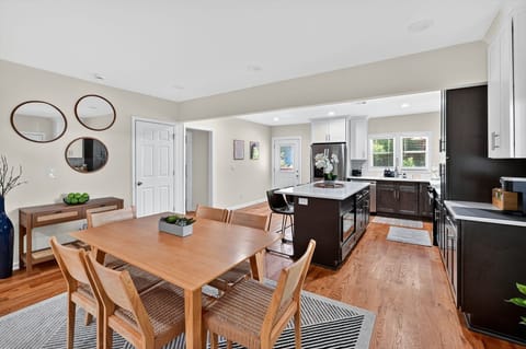 Architecture, Building, Dining Room, Dining Table, Furniture