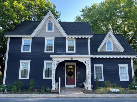 The 2nd floor and first floor are their own separate apartments. 