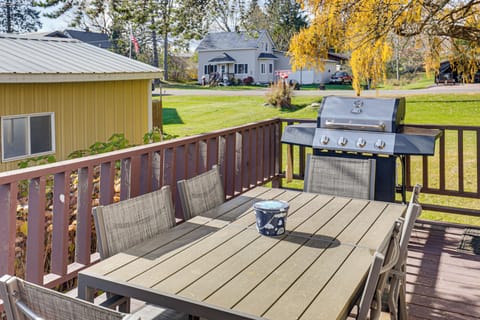 Mellen Vacation Rental | 4BR | 2BA | 1,100 Sq Ft | Step-Free Entry