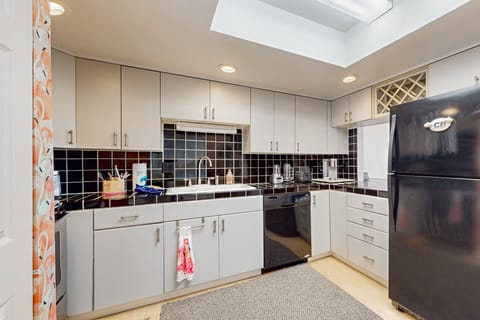 Fully equipped kitchen with everything you need