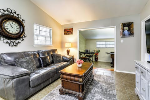 Baton Rouge Vacation Rental | 3BR | 1.5BA | 1 Step to Enter | 1,300 Sq Ft