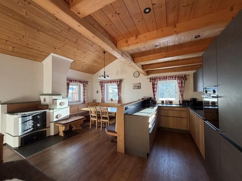 Entachalmhütte - hut, bathroom, WC, 3 bedrooms Cabin in Salzburgerland