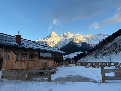 Entachalmhütte - hut, bathroom, WC, 3 bedrooms Cabin in Salzburgerland