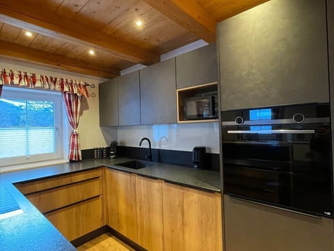 Entachalmhütte - hut, bathroom, WC, 3 bedrooms Cabin in Salzburgerland