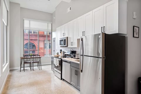 Unit 2: Fully equipped kitchen