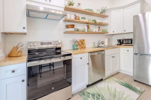 Brand new appliances with dishwasher