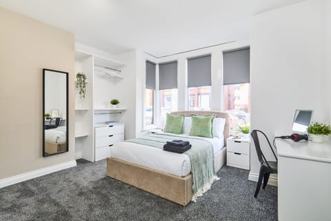 F1, Bedroom 