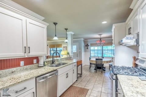 With all the cooking basics at your fingertips, you're ready for a memorable dining experience