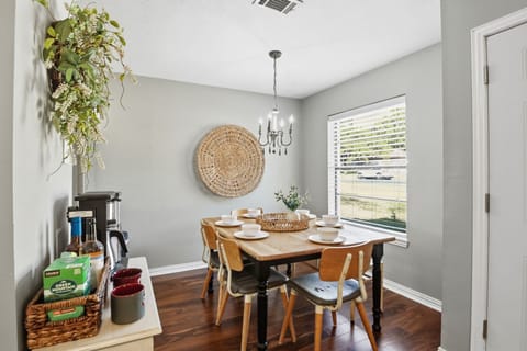 Architecture, Building, Dining Room, Dining Table, Furniture